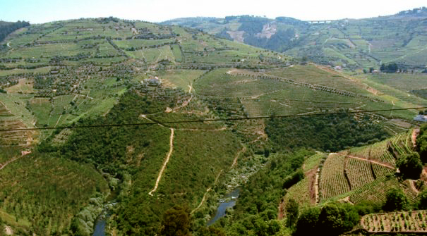 Miradouro de Santa Bárbara, na Cumieira, Santa Marta de Penaguião, de onde se vê o rio Douro e é ponto de paragem do Caminho de Santiago