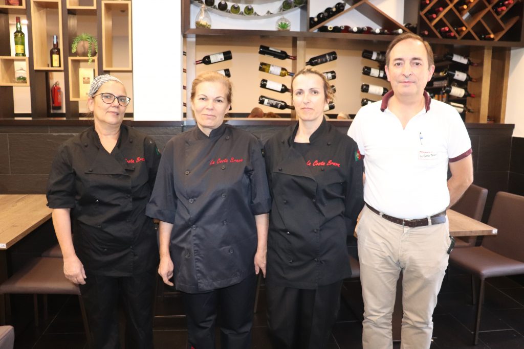 Equipa do restaurante La Costa Brava na Maia, liderada por António Sousa e a mulher Maria de Fátima Sousa