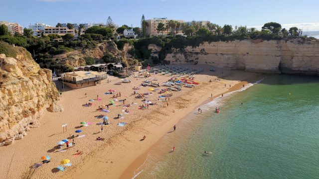 Praia Senhora da Rocha - Joao Malainho IN Corporate Magazine